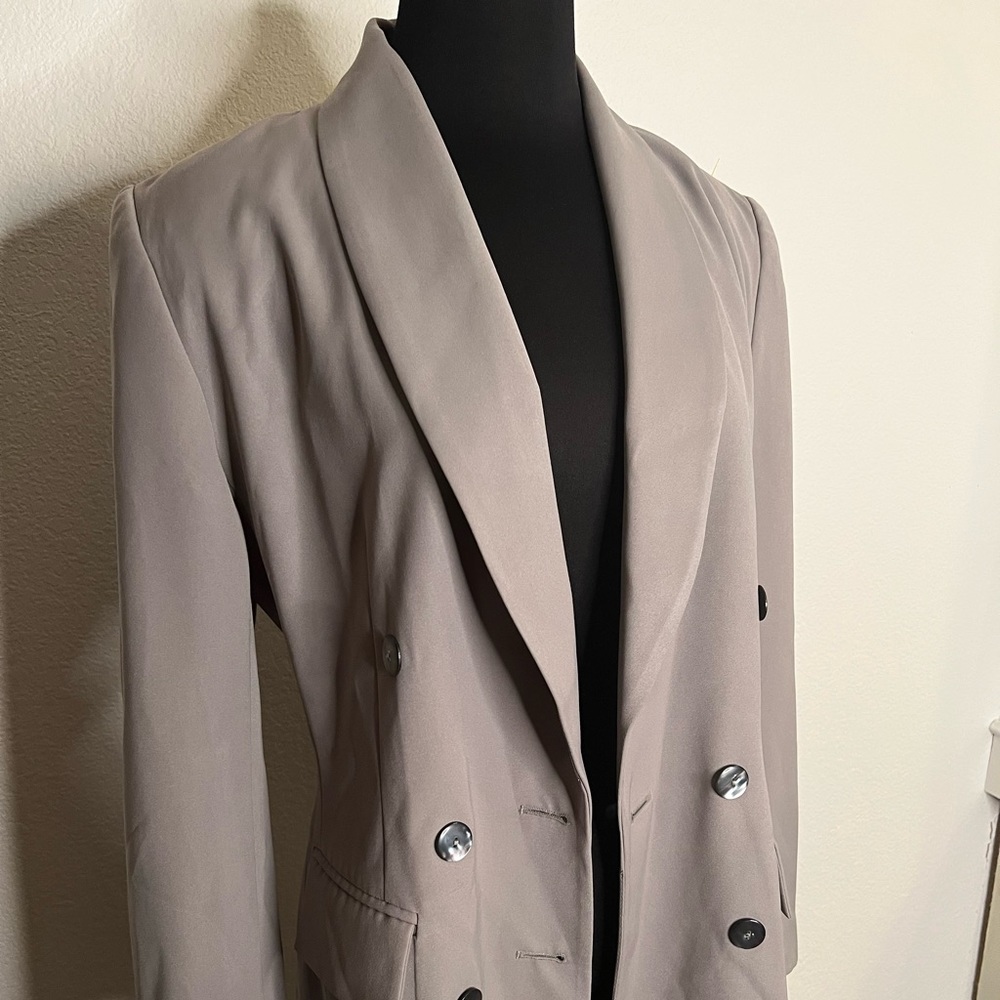 Chic Oversized Blazer - Picture 4 of 5